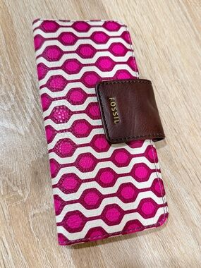 NWT - Fossil Madison Clutch Long Wallet - Geometric Design in Wine and Pink